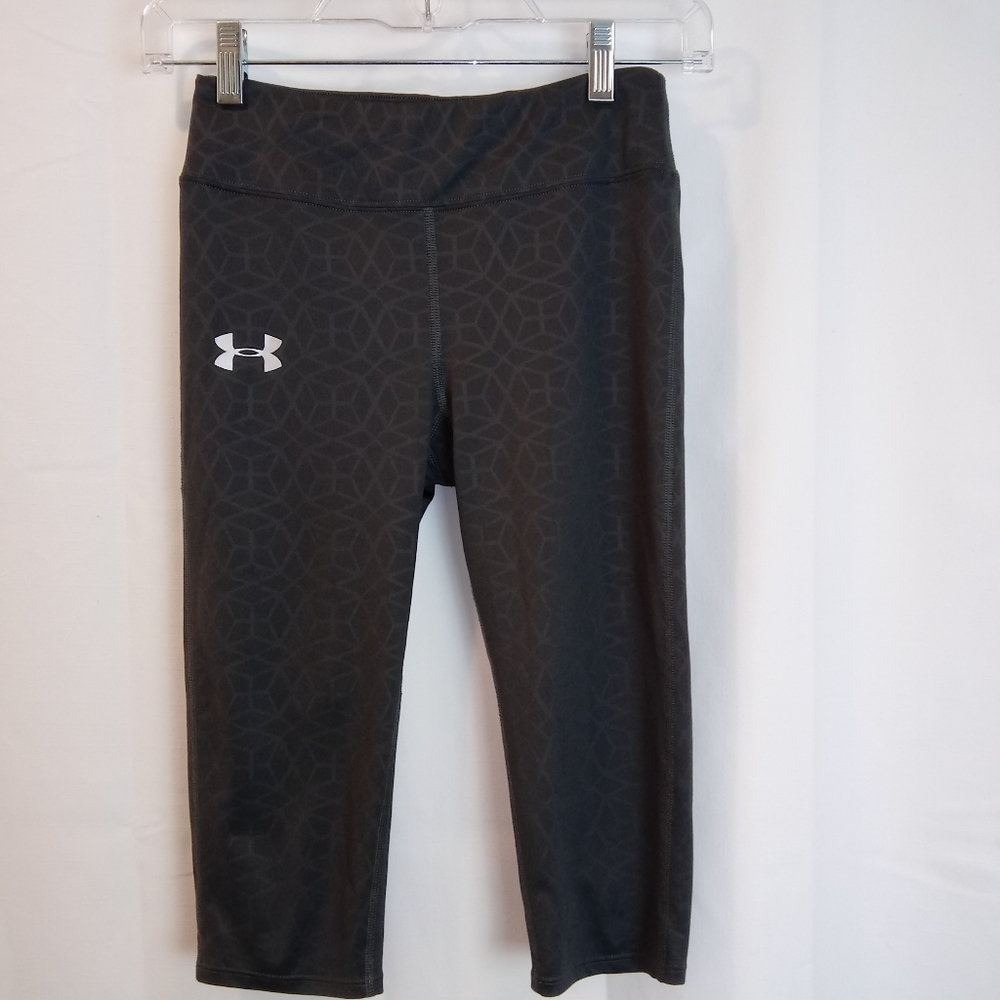 Lot Under Armor Fitted Girls Pink Heat Gear Top YLG - Gray All Season Capris YMD - Picture 5 of 7